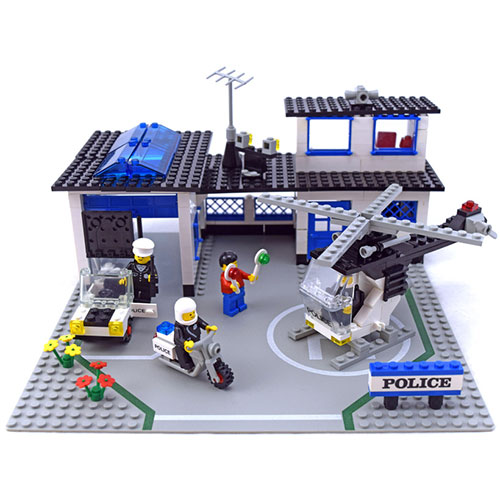 LEGO Police Station 6384